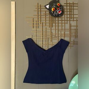 Unique Vintage off-the-shoulder top